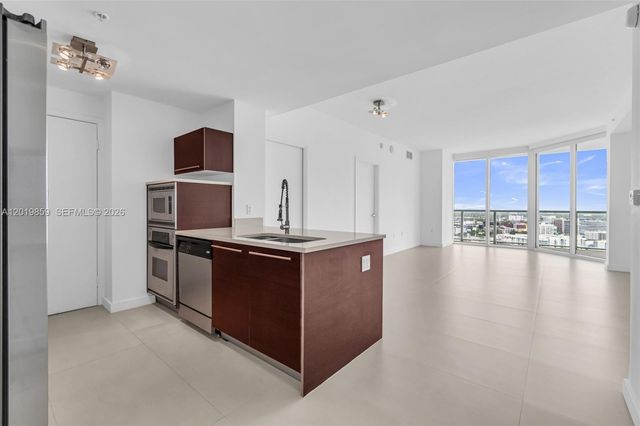 1900 N Bayshore Drive 3216, Miami, FL 33132