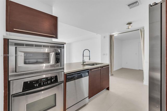 1900 N Bayshore Drive 3216, Miami, FL 33132
