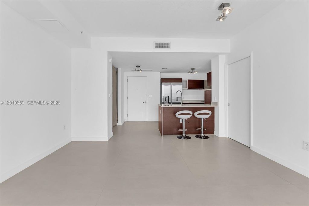 1900 N Bayshore Drive 3216, Miami, FL 33132