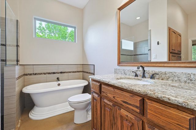 1560 Karen Drive, Argyle, TX 76226