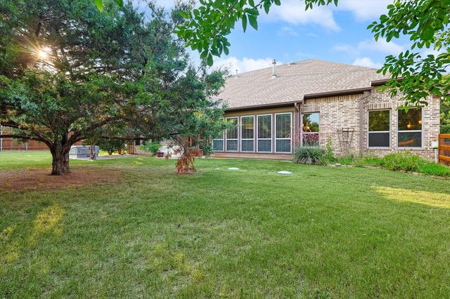 1560 Karen Drive, Argyle, TX 76226