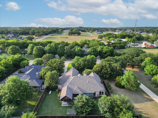 1560 Karen Drive, Argyle, TX 76226