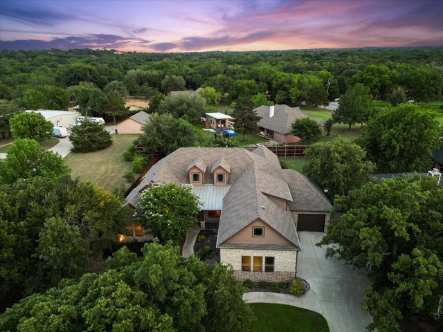 1560 Karen Drive, Argyle, TX 76226