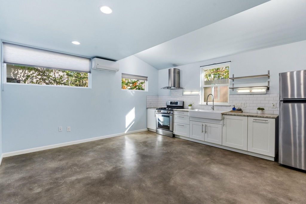 1309 Singleton Ave 2, Austin, TX 78702