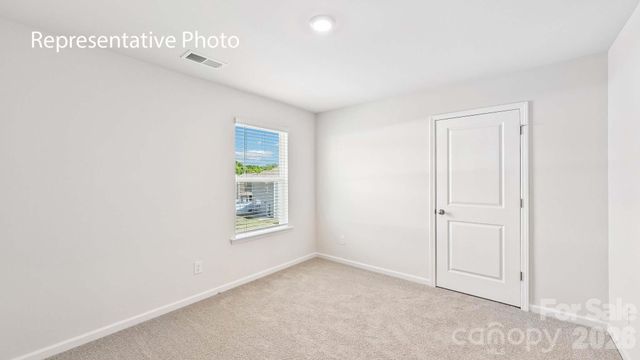 1437 7th Street Drive NE, Hickory, NC 28601