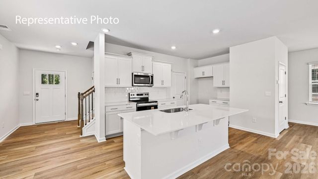 1437 7th Street Drive NE, Hickory, NC 28601