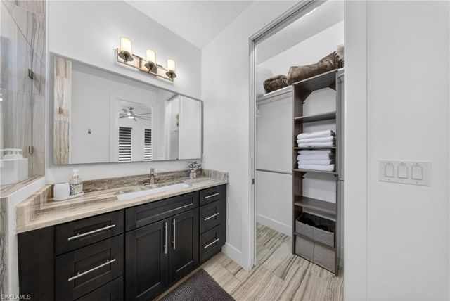 4634 Catalina LN, Bonita Springs, FL 34134