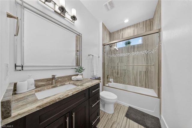 4634 Catalina LN, Bonita Springs, FL 34134