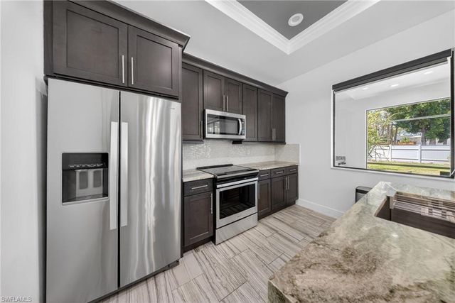 4634 Catalina LN, Bonita Springs, FL 34134