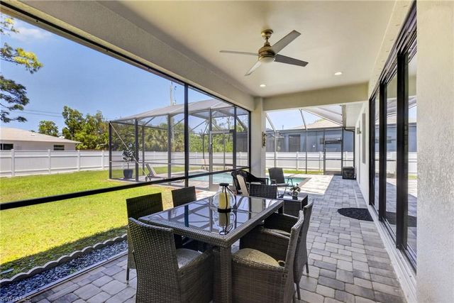 4634 Catalina LN, Bonita Springs, FL 34134