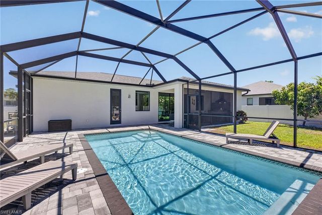 4634 Catalina LN, Bonita Springs, FL 34134