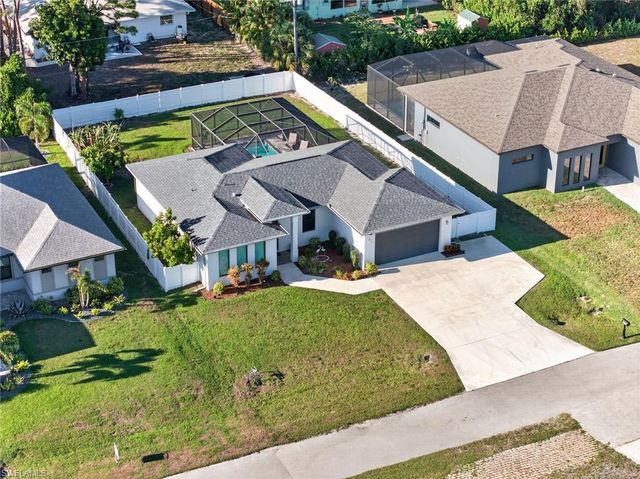 4634 Catalina LN, Bonita Springs, FL 34134
