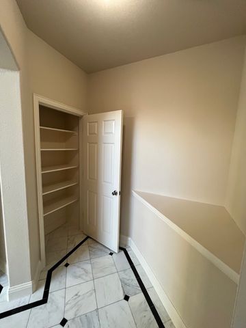 1145 Valley Vista Drive, Irving, TX 75063