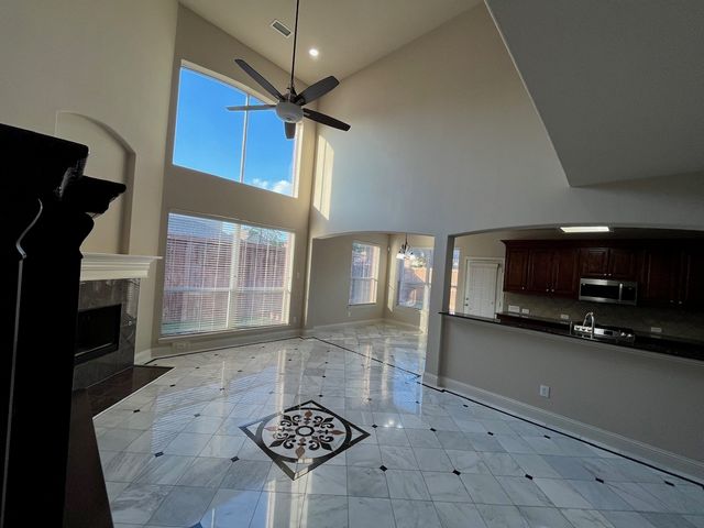 1145 Valley Vista Drive, Irving, TX 75063