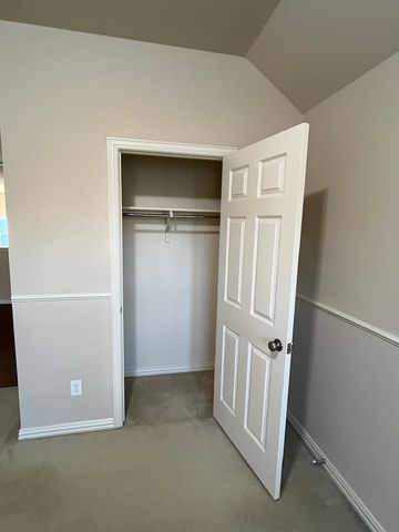 1145 Valley Vista Drive, Irving, TX 75063