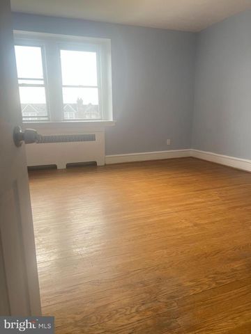 3041 KNORR ST, Philadelphia, PA 19149