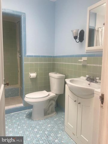 3041 KNORR ST, Philadelphia, PA 19149