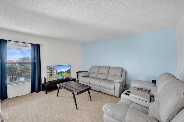505 S Pine Island Road 405B, Plantation, FL 33324