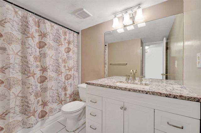 505 S Pine Island Road 405B, Plantation, FL 33324