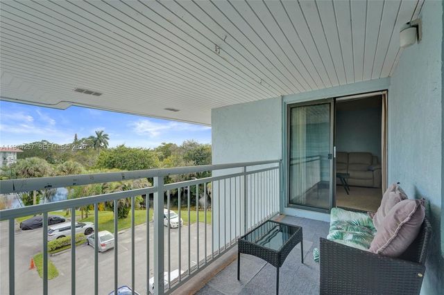 505 S Pine Island Road 405B, Plantation, FL 33324