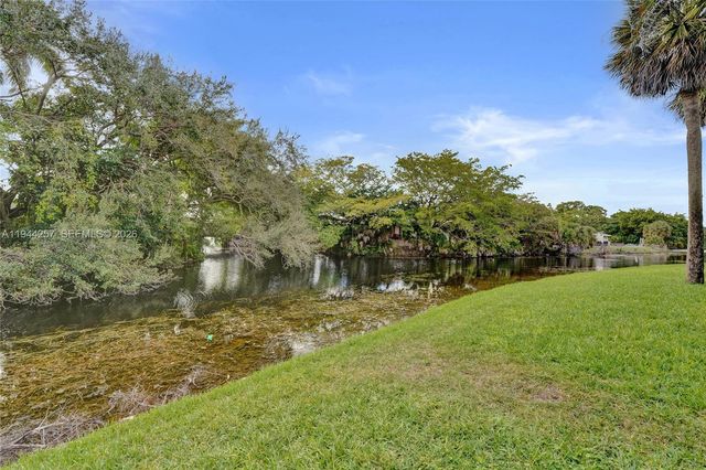 505 S Pine Island Road 405B, Plantation, FL 33324