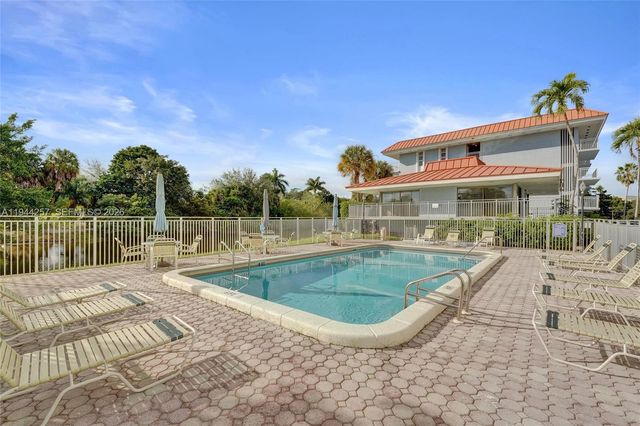 505 S Pine Island Road 405B, Plantation, FL 33324