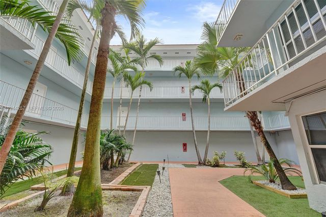 505 S Pine Island Road 405B, Plantation, FL 33324