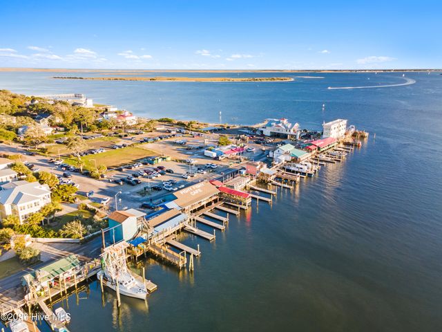 201 Harper Lake Drive, Southport, NC 28461