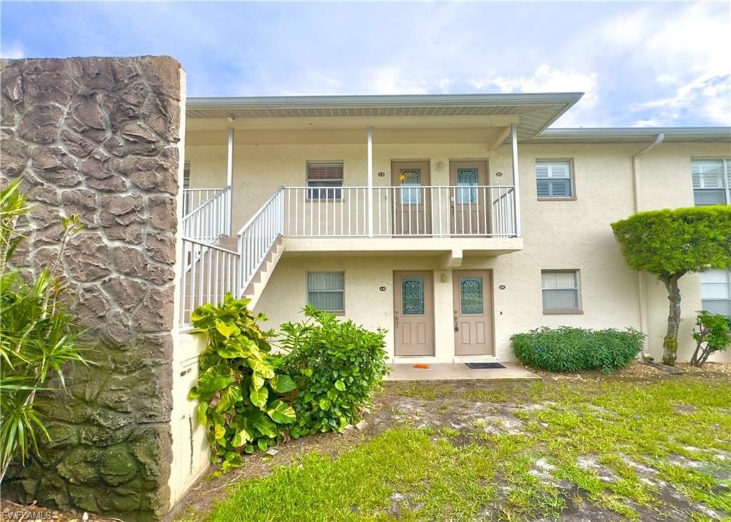 Image 2 of property listing at 1414 SE 46th ST 2B, Cape Coral, FL 33904