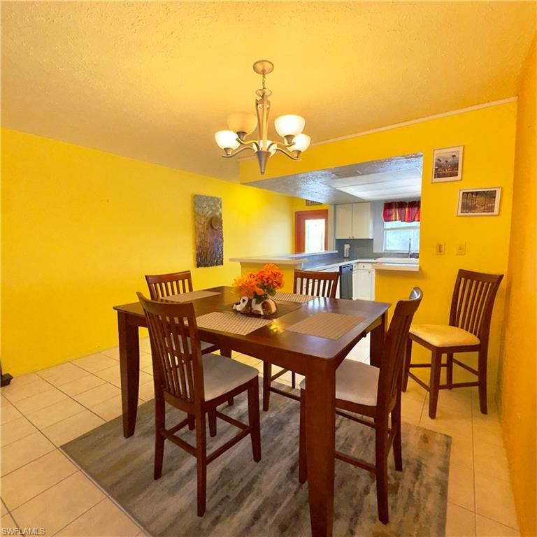 Image 5 of property listing at 1414 SE 46th ST 2B, Cape Coral, FL 33904