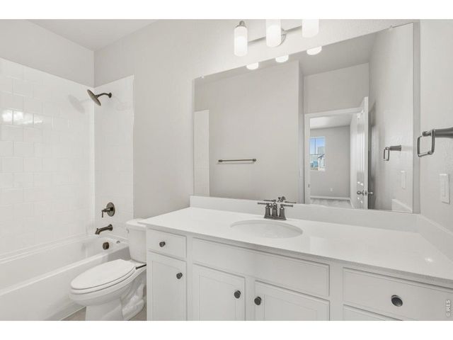 16933 Ballinger Cir, Mead, CO 80542