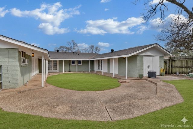 1810 Captain Shreve Drive, Shreveport, LA 71105