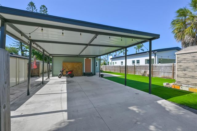5211 4TH AVENUE S, St Petersburg, FL 33707
