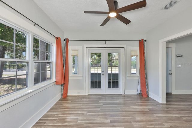 5211 4TH AVENUE S, St Petersburg, FL 33707