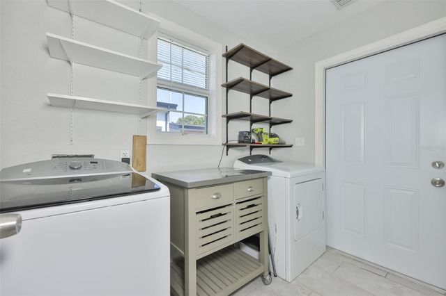 5211 4TH AVENUE S, St Petersburg, FL 33707