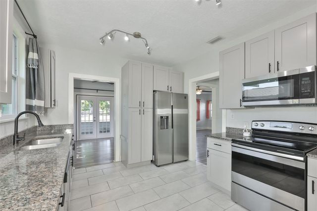 5211 4TH AVENUE S, St Petersburg, FL 33707