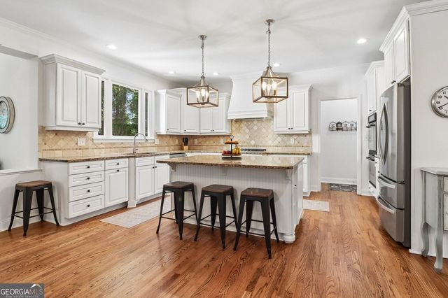 2664 Black Fox Way, Buford, GA 30519