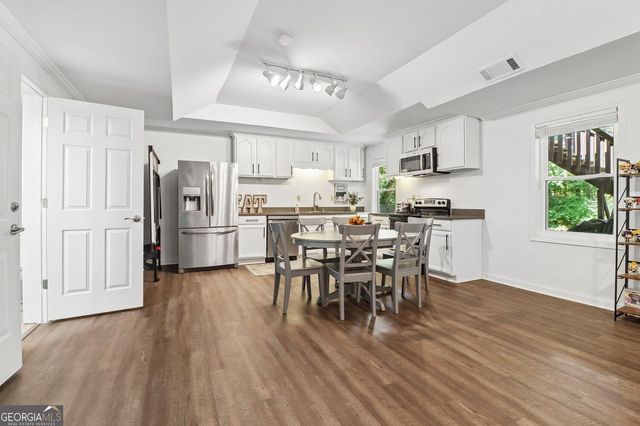 2664 Black Fox Way, Buford, GA 30519