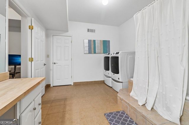 2664 Black Fox Way, Buford, GA 30519