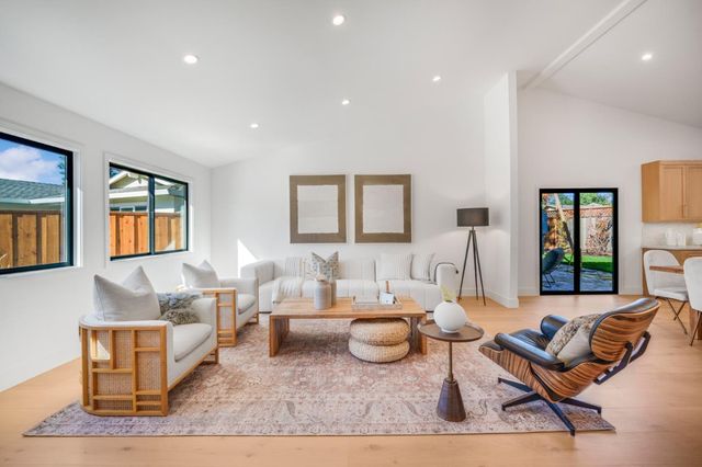 127 La Cienega Court, Los Gatos, CA 95032