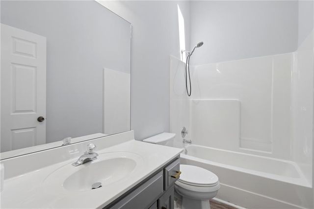2358 NE Overbrook Drive, Blue Springs, MO 64029