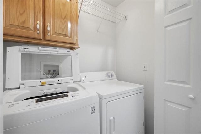 2358 NE Overbrook Drive, Blue Springs, MO 64029