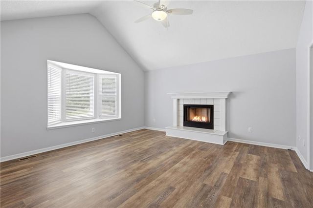 2358 NE Overbrook Drive, Blue Springs, MO 64029