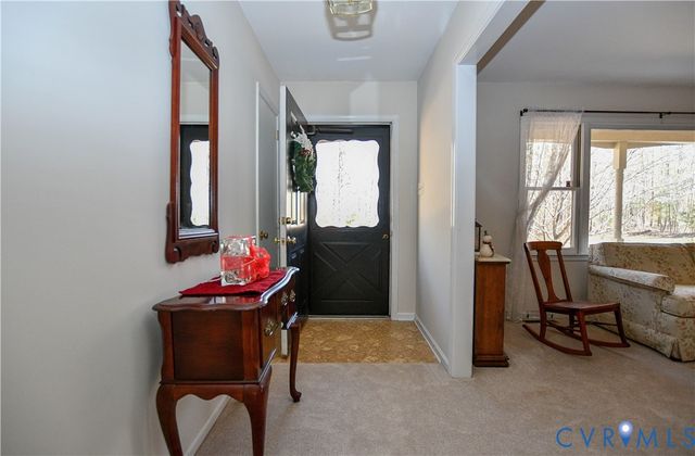 427 Pine Ln, King William, VA 23086