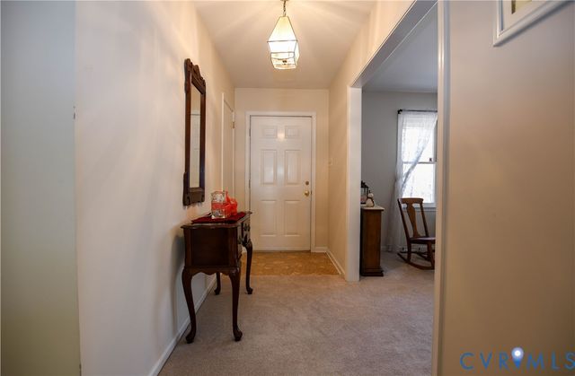 427 Pine Ln, King William, VA 23086