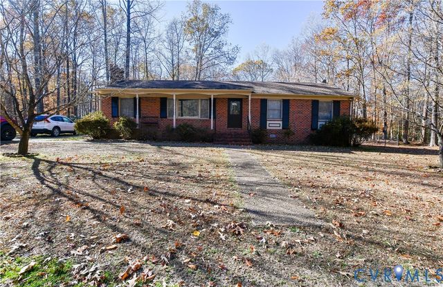 427 Pine Ln, King William, VA 23086