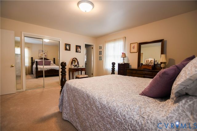 427 Pine Ln, King William, VA 23086