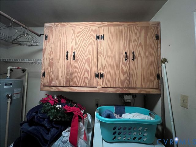 427 Pine Ln, King William, VA 23086