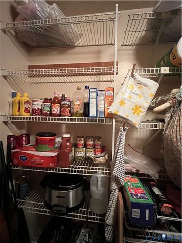 427 Pine Ln, King William, VA 23086