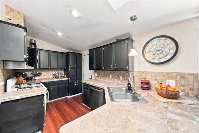31977 Quartz Lane, Castaic, CA 91384